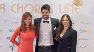 Noche de estrellas y teatro