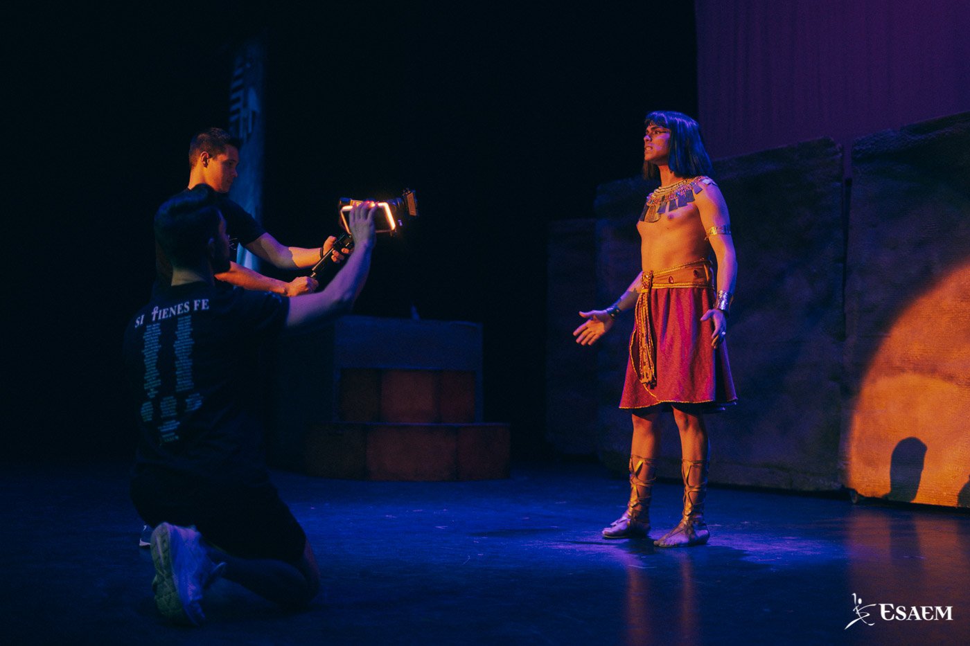 GUION-TEATRAL