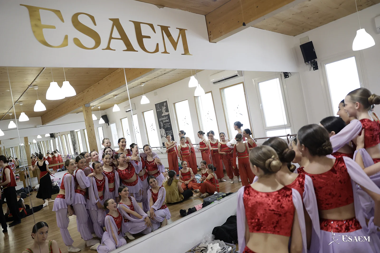 Backstage_Gala_Conservatorio_ESAEM_2024_1517_WEB Logo