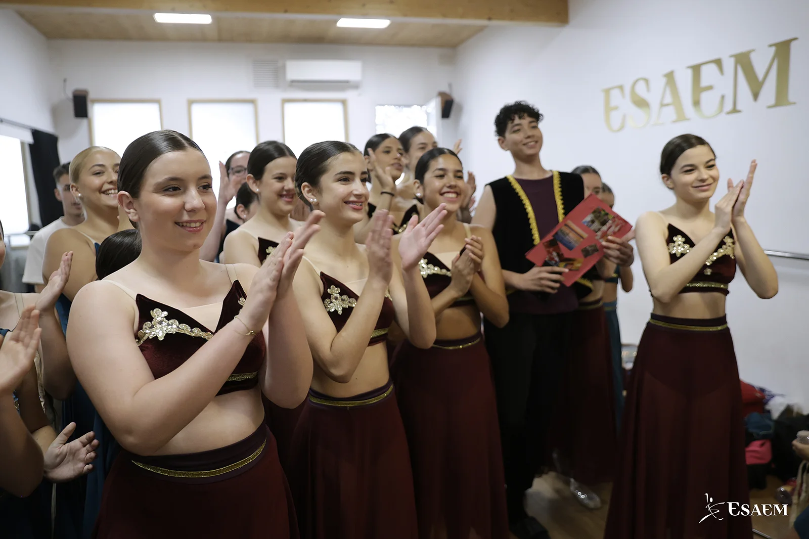 Backstage_Gala_Conservatorio_ESAEM_2024_1607_WEB Logo